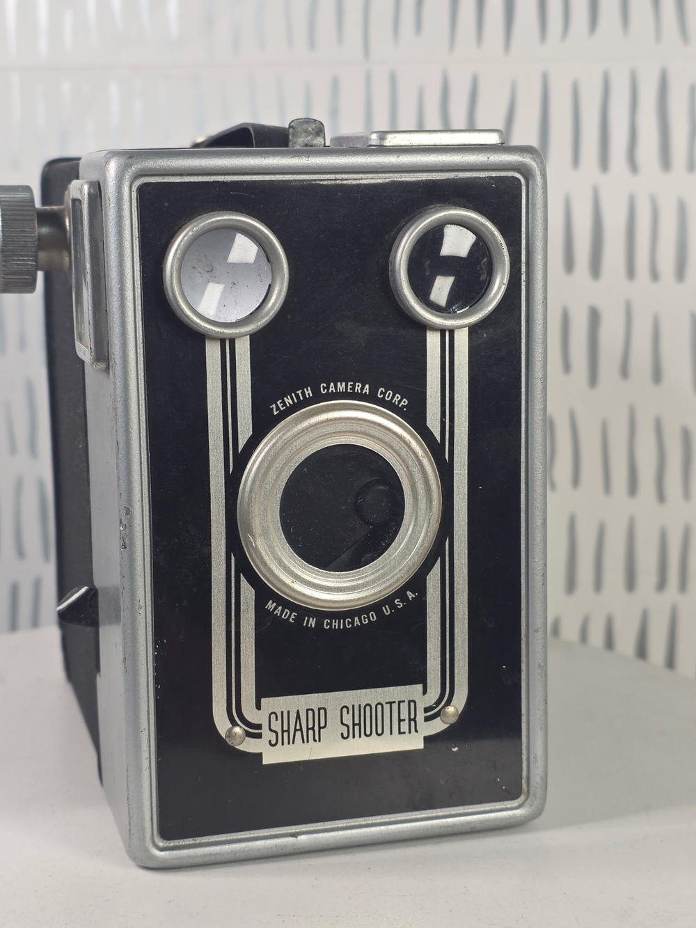 Vintage Zenith Camera Corp Sharp Shooter Box Camera Chicago